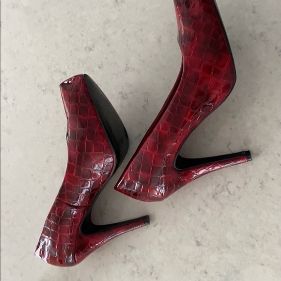 Red alligator platforms! - Picture 3 of 3